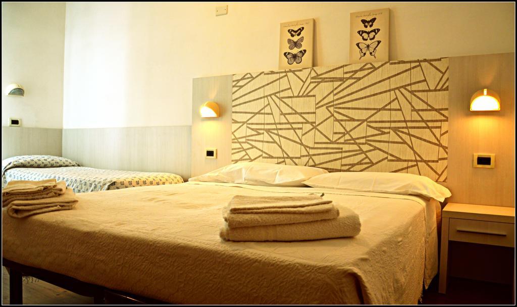 Hotel Luana リミニ エクステリア 写真